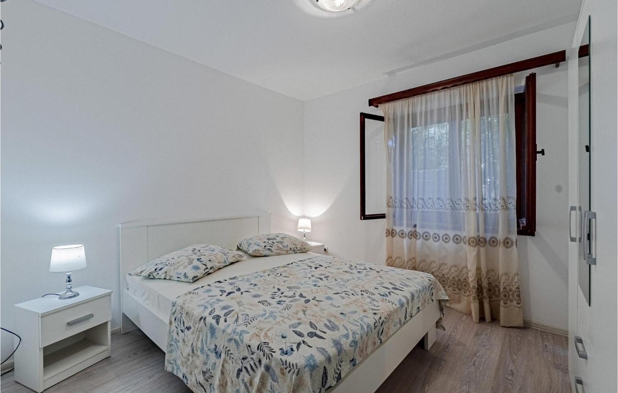 Beautiful Home In Prizba With Kitchen Dış mekan fotoğraf